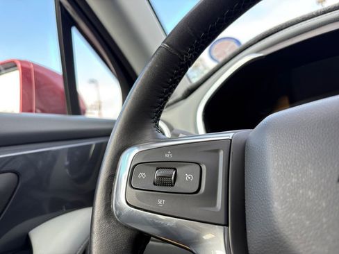 Used 2019 Chevrolet Blazer LT image 16