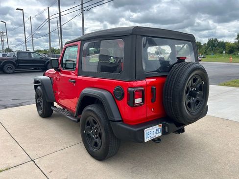 Used 2022 Jeep Wrangler Sport image 7