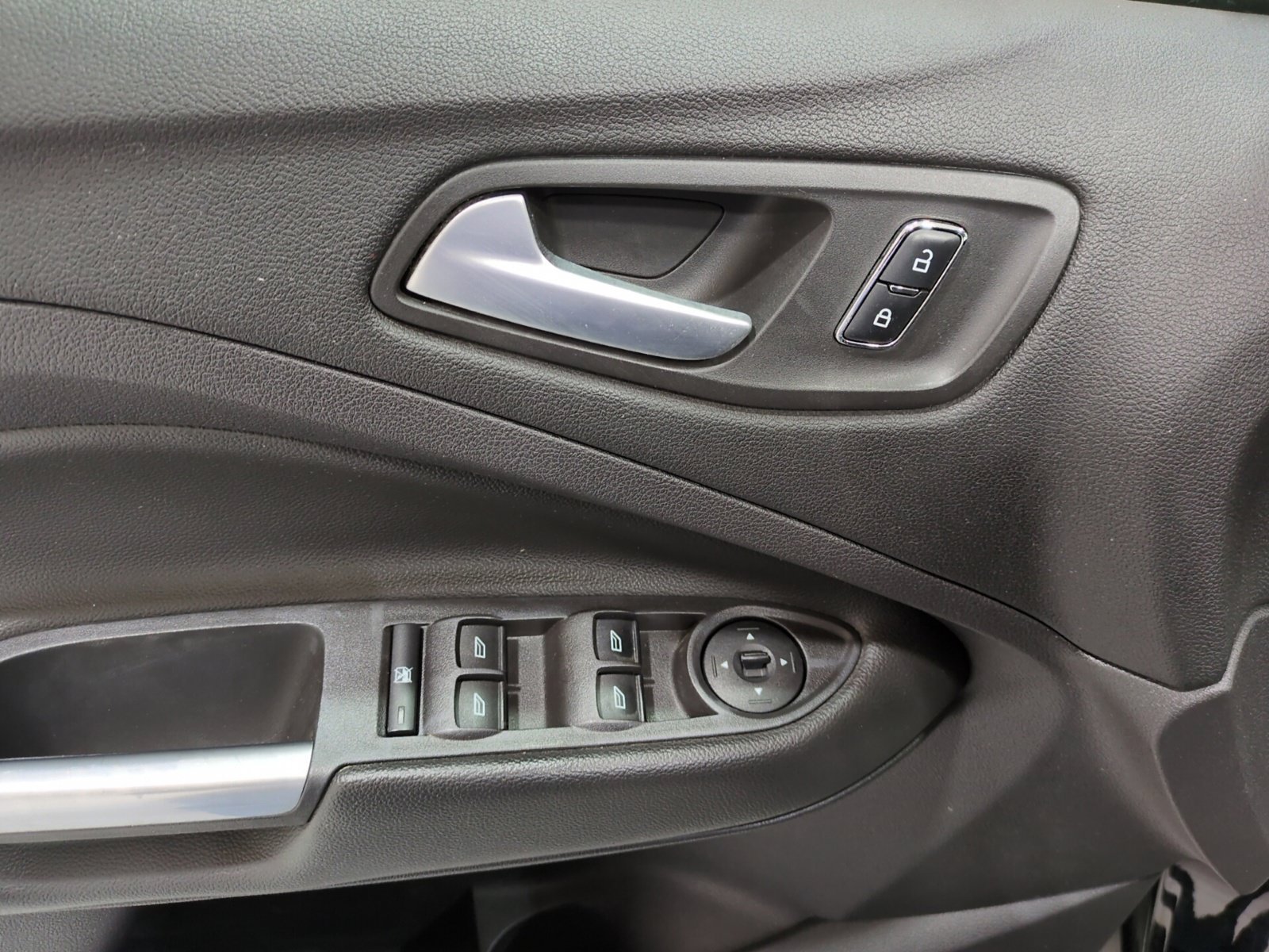 Used 2013 Ford Escape SE FWD image 19