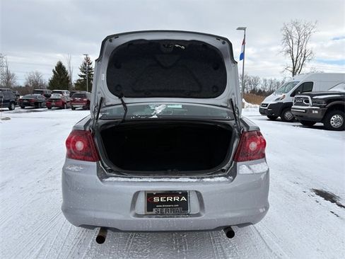 Used 2013 Dodge Avenger SXT image 23