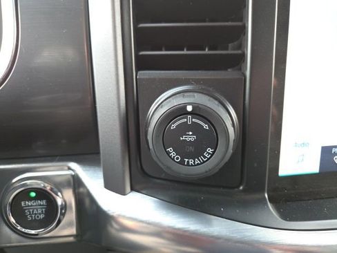 Used 2021 Ford F150 Lariat w/ Equipment Group 502A High image 31