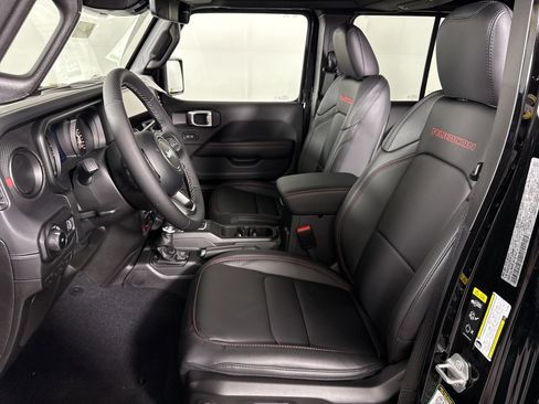 New 2026 Jeep Wrangler Unlimited Rubicon w/ Technology Group image 12