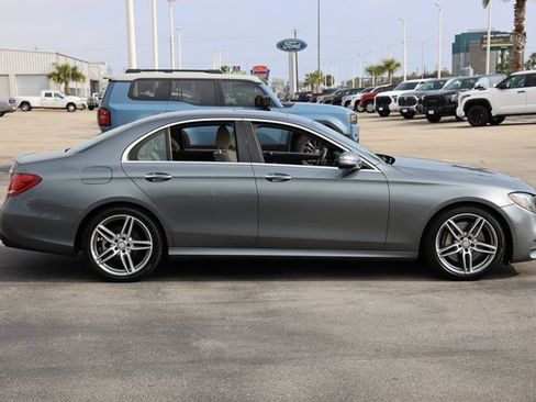Used 2017 Mercedes-Benz E 300 image 4