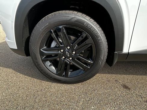 New 2026 Chevrolet Trax ACTIV w/ Sunroof Package FWD image 38