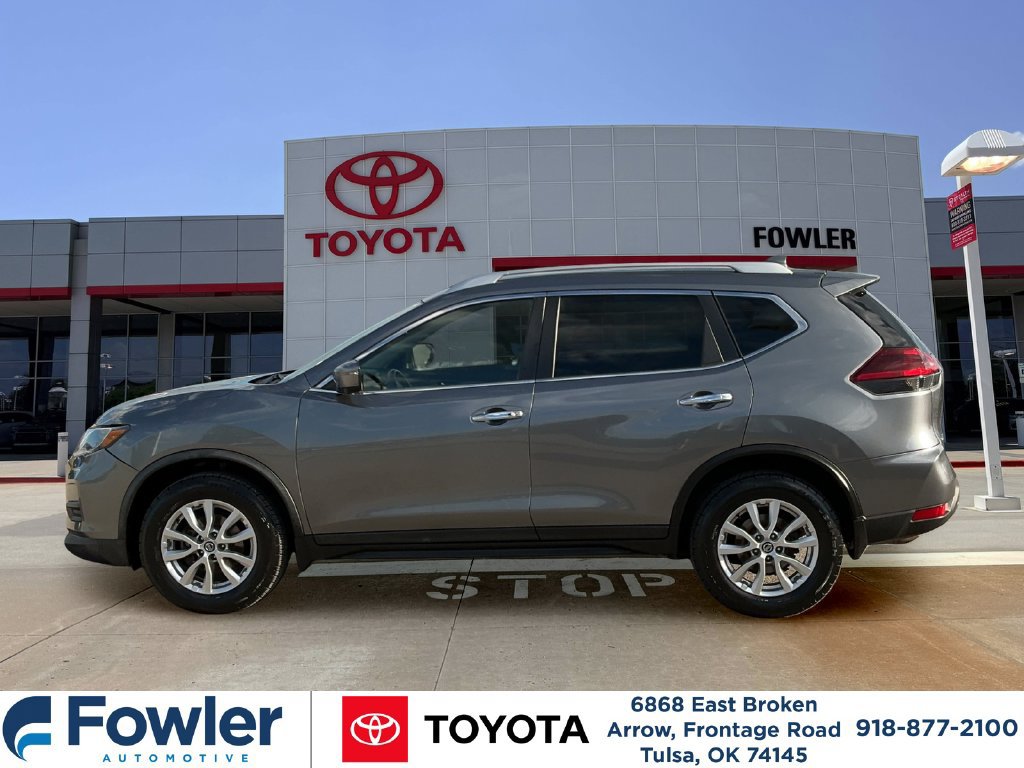 Used 2018 Nissan Rogue SV w/ Premium Package AWD/4WD image 3