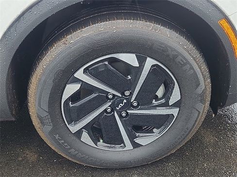 Certified 2023 Kia Sportage LX image 10