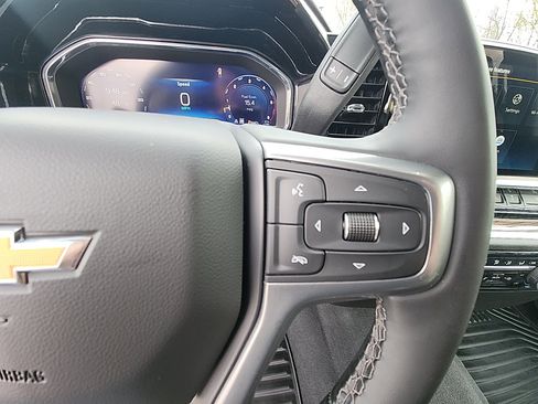 Used 2025 Chevrolet Silverado 2500 LT w/ Convenience Package image 20