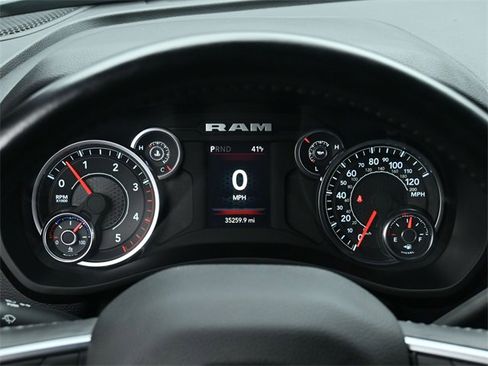 Used 2024 RAM 3500 Big Horn image 24