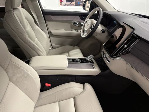 New 2026 Volvo XC90 T8 Ultra w/ Protection Package AWD/4WD image 26