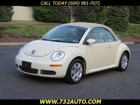 Used 2007 Volkswagen Beetle Convertible w/ Package 1 FWD image 1