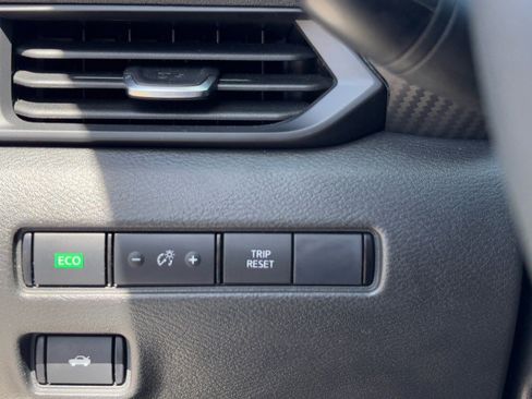 Certified 2025 Nissan Sentra S image 27