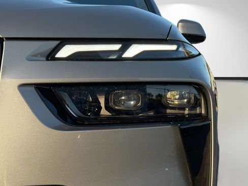 New 2026 BMW X7 xDrive40i w/ M Sport Package image 9