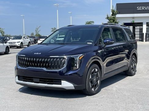 New 2026 Kia Carnival EX image 3
