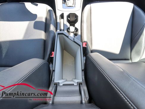 Used 2019 Volkswagen Jetta SE FWD image 36