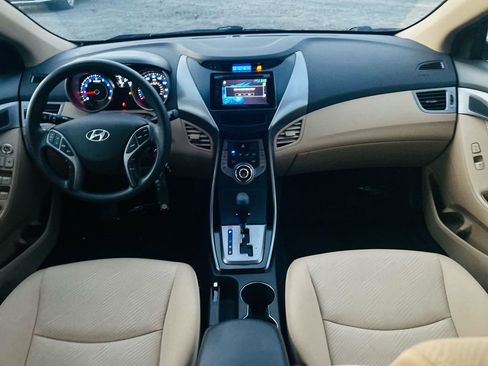 Used 2013 Hyundai Elantra GLS w/ Preferred Pkg image 16