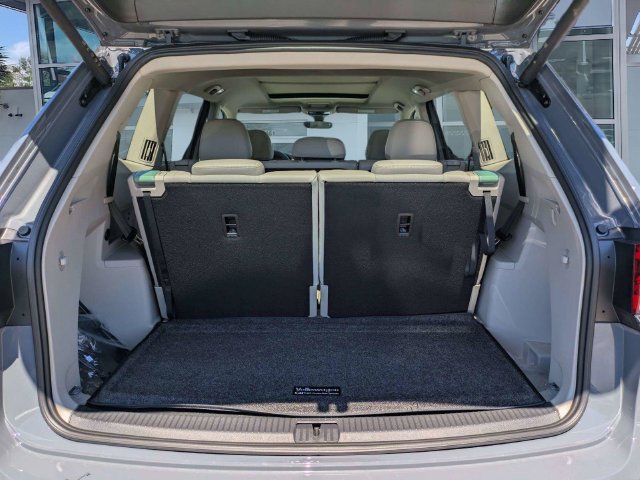 New 2026 Volkswagen Atlas SE FWD image 13