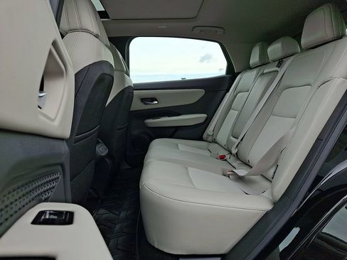 Certified 2024 Nissan Ariya AWD image 10