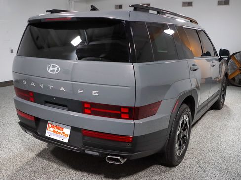 Used 2025 Hyundai Santa Fe SEL FWD image 7