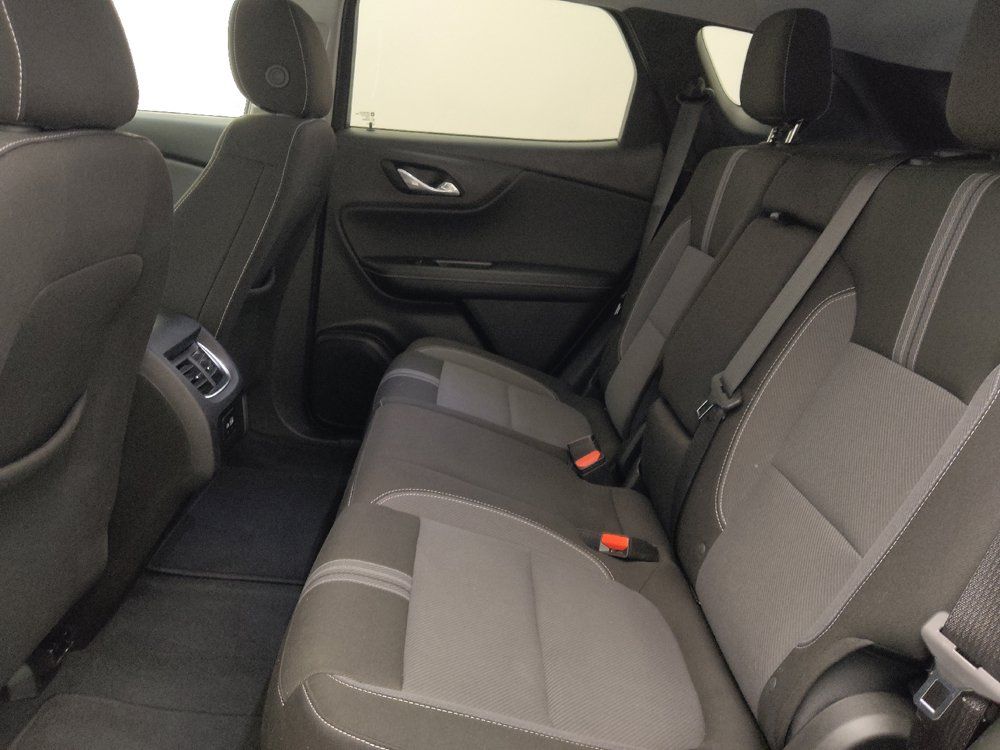 Used 2025 Chevrolet Blazer LT FWD image 18