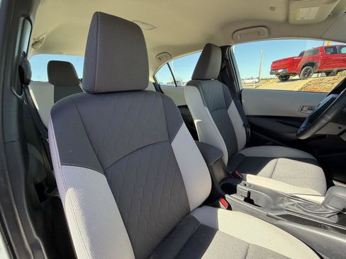 Used 2023 Toyota Corolla LE image 16