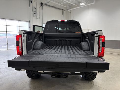 New 2026 Ford F250 Lariat w/ Black Appearance Package AWD/4WD image 21