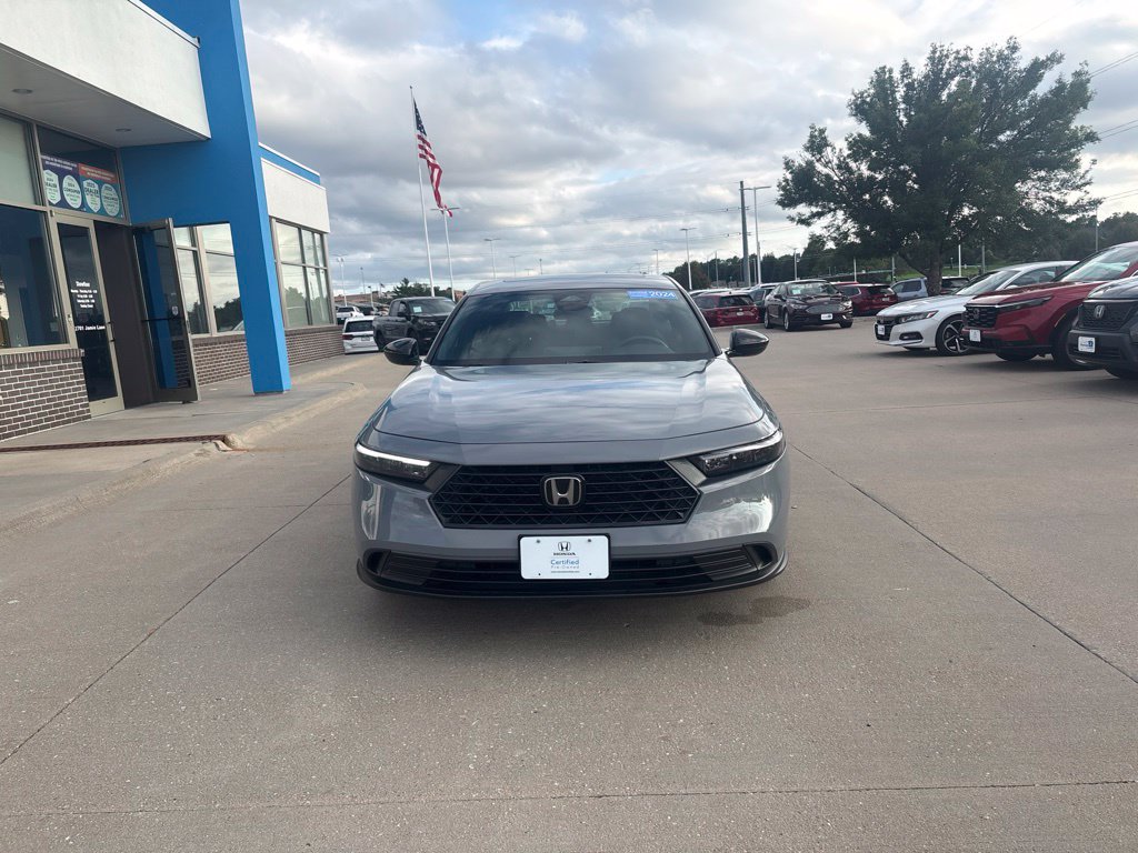 Used 2024 Honda Accord Sport image 2