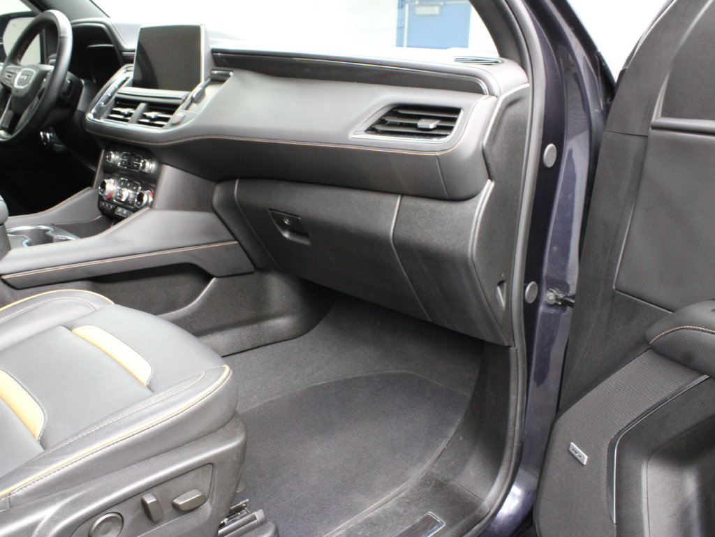 Used 2024 GMC Yukon AT4 w/ Technology Package AWD/4WD image 41