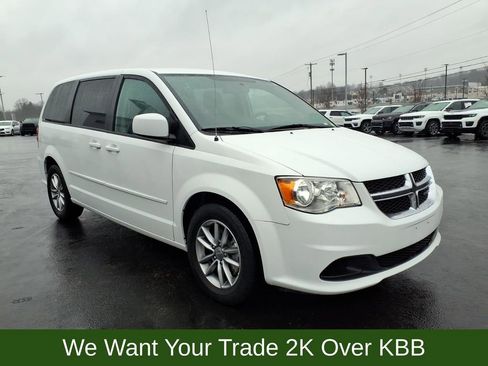 Used 2016 Dodge Grand Caravan SE image 8