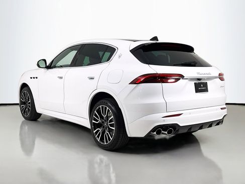 New 2025 Maserati Grecale GT image 6