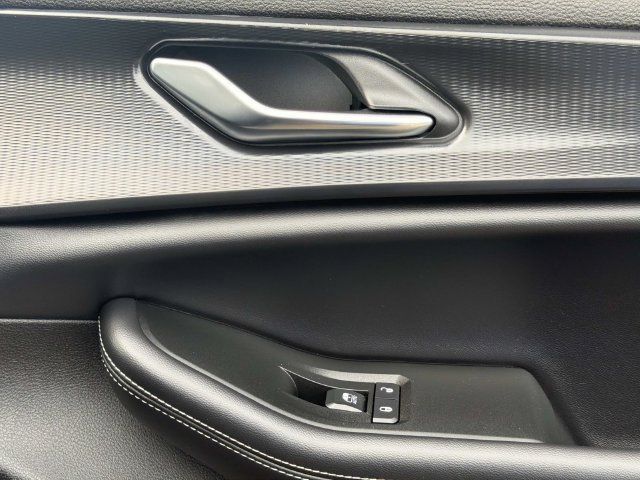 Used 2025 Jeep Grand Cherokee L Altitude RWD image 21