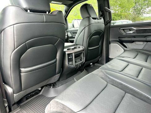 New 2026 RAM 1500 Laramie AWD/4WD image 24