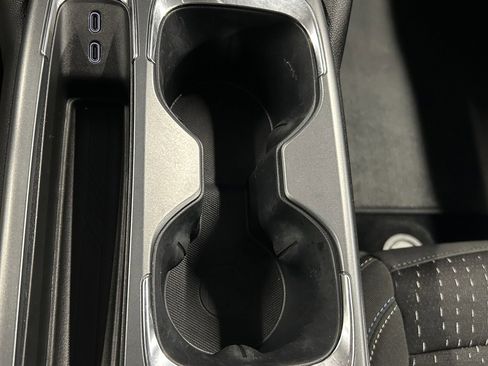 Used 2025 Chevrolet Equinox EV LT w/ Comfort Package image 36