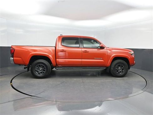 Used 2018 Toyota Tacoma SR5 image 26
