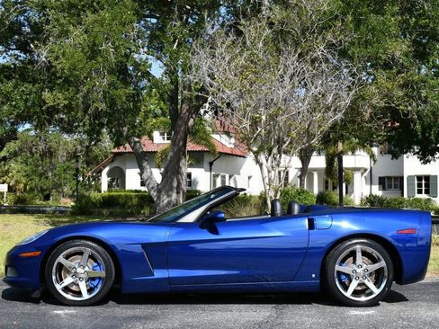 Used 2007 Chevrolet Corvette Convertible w/ Preferred Equipment Group RWD image 26