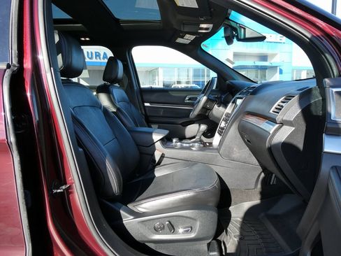 Used 2018 Ford Explorer Limited w/ Equipment Group 301A image 13