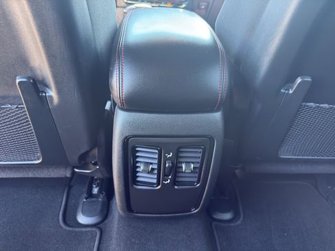 Used 2025 Dodge Durango R/T AWD/4WD image 32