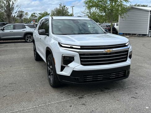 New 2026 Chevrolet Traverse High Country w/ LPO, Floor Liner Package FWD image 9
