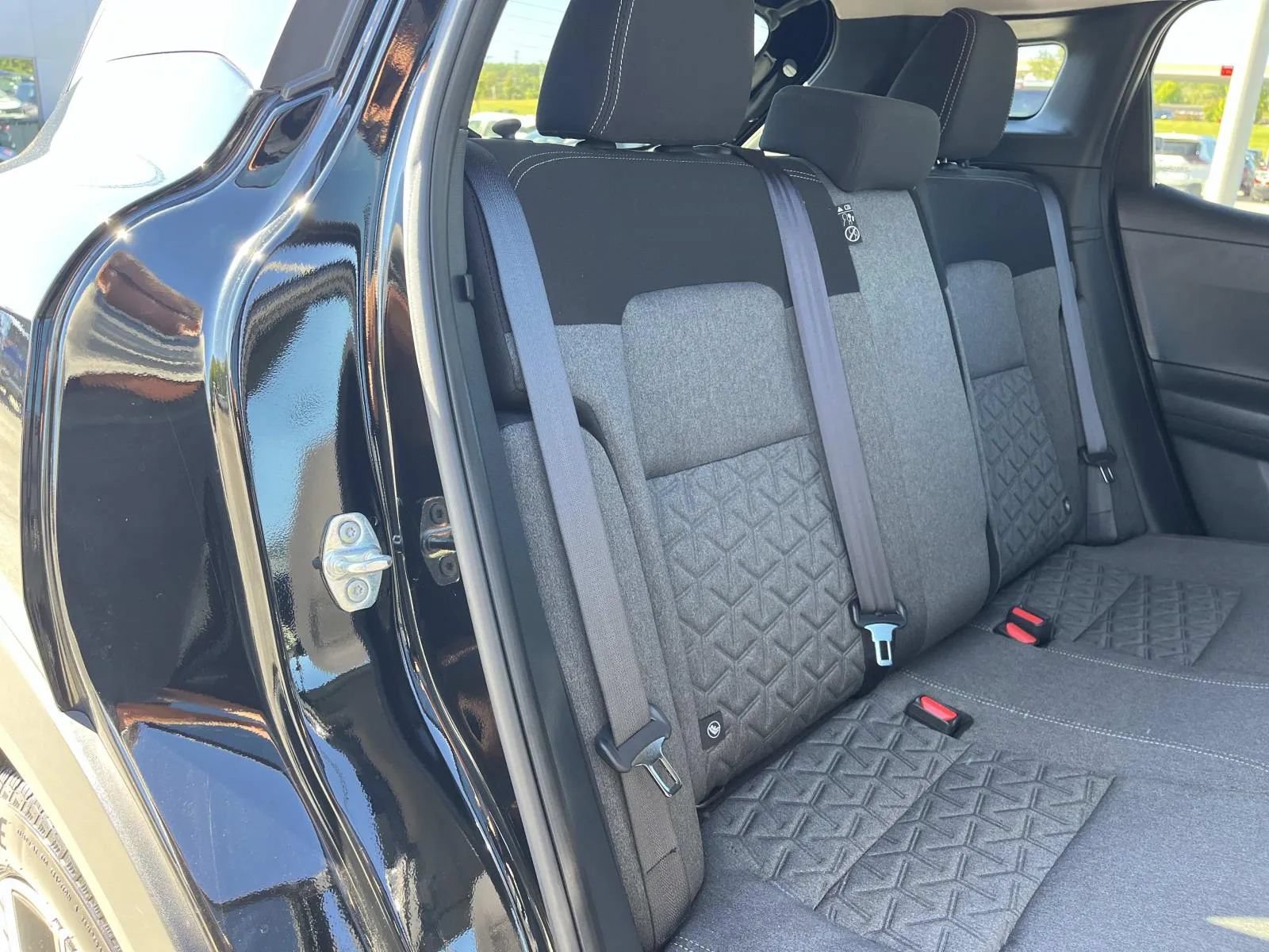 Used 2025 Nissan Kicks SV w/ Illumination Package FWD image 21