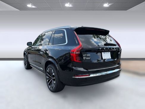 New 2026 Volvo XC90 B5 Plus w/ Protection Package AWD/4WD image 3