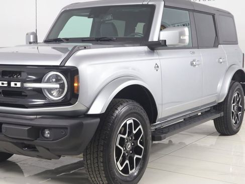 Used 2022 Ford Bronco Outer Banks image 57