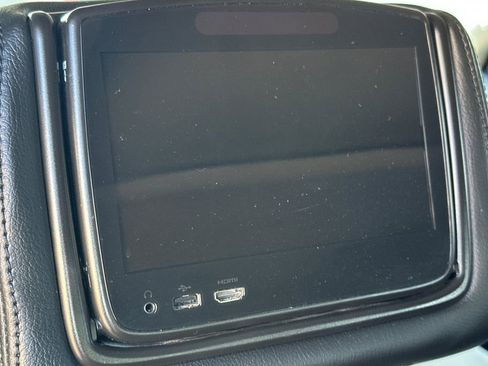 Used 2019 Ford Expedition Platinum image 18