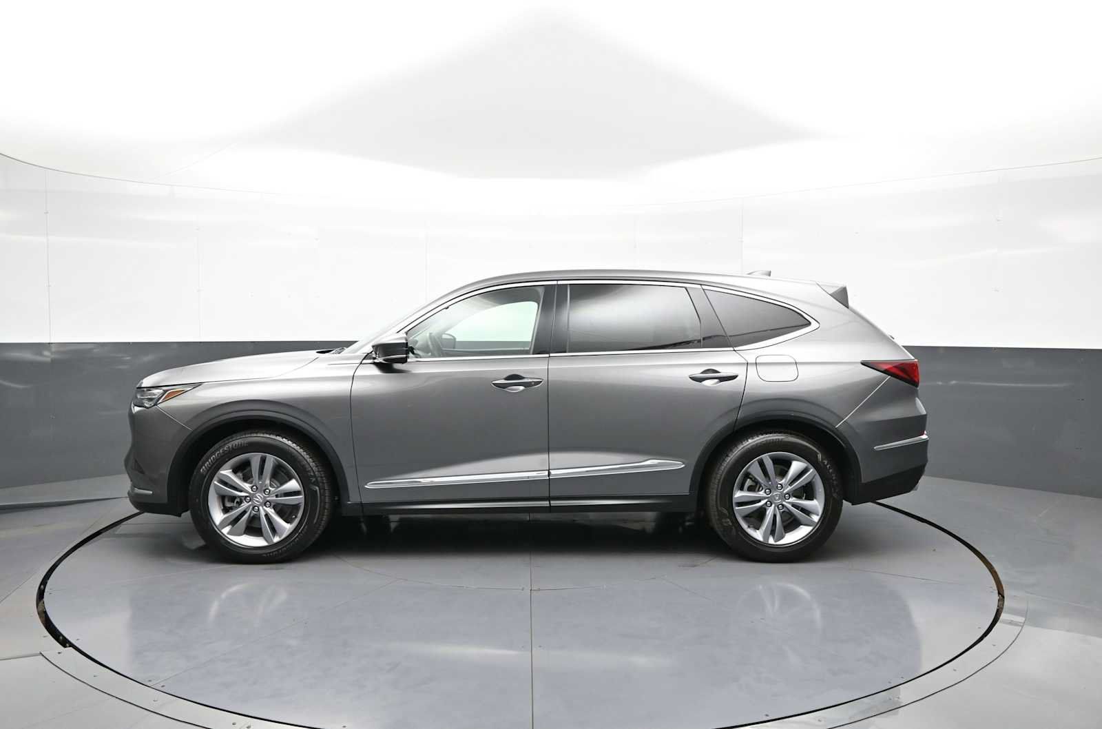 Used 2024 Acura MDX SH-AWD image 9