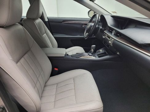Used 2016 Lexus ES 350 w/ Luxury Package w/Wood Trim FWD image 21