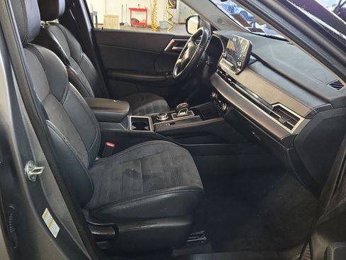 Used 2023 Mitsubishi Outlander Ralliart image 11