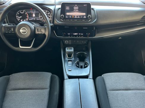 Used 2021 Nissan Rogue SV FWD image 4