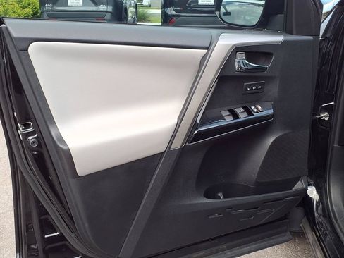 Used 2016 Toyota RAV4 Limited FWD image 26