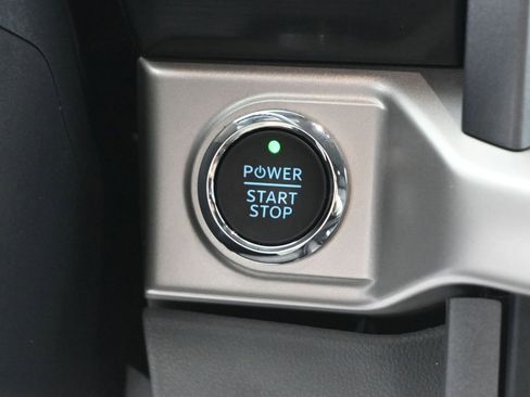 Used 2023 Ford F150 Lightning XLT image 20