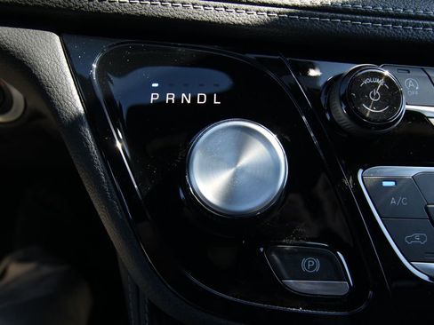 New 2026 Chrysler Pacifica Limited image 27