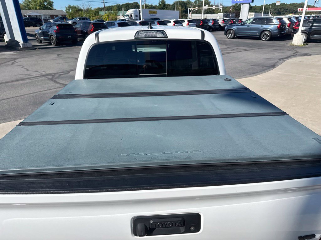 Used 2019 Toyota Tacoma TRD Sport AWD/4WD image 8