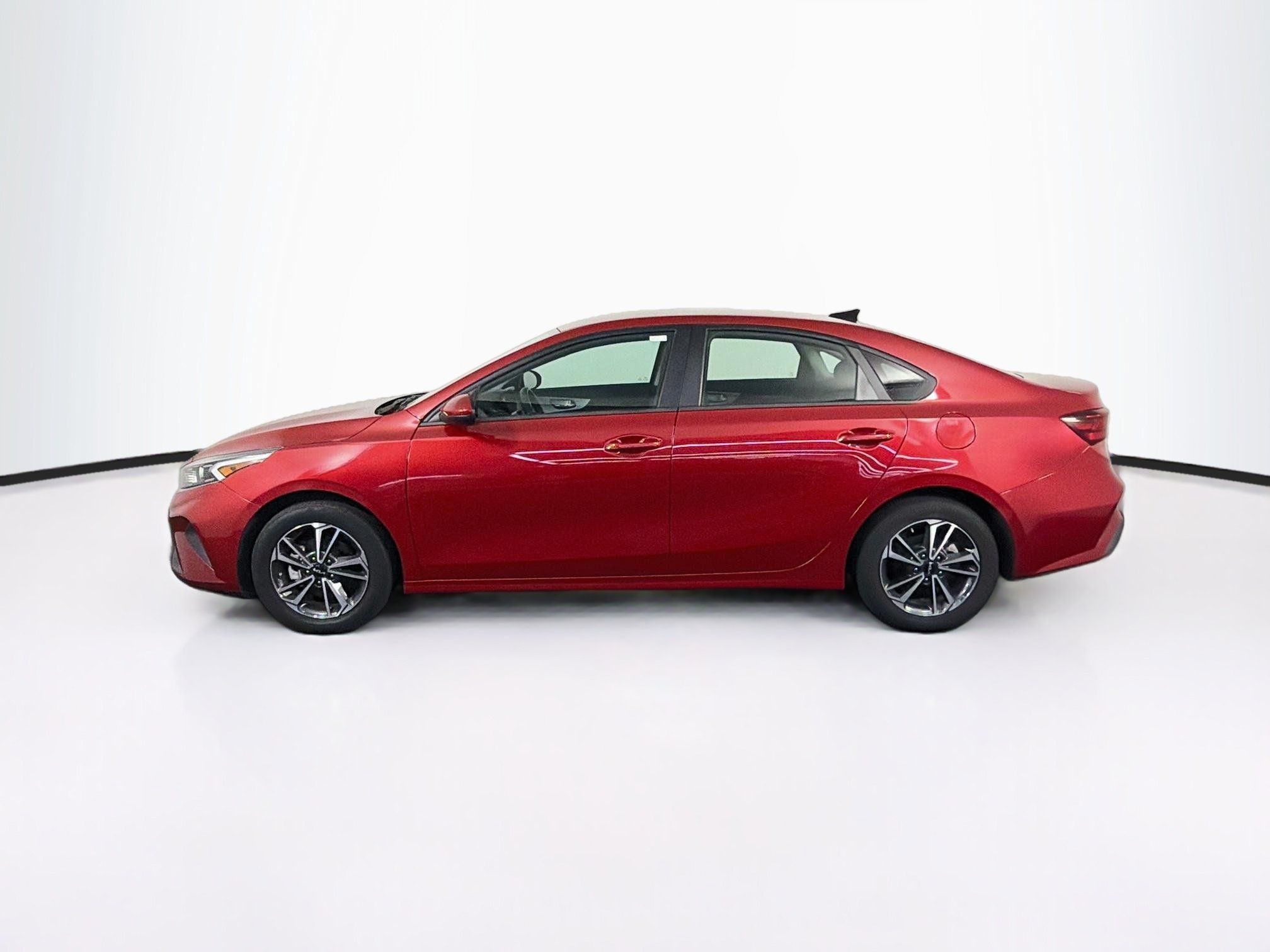 Used 2024 Kia Forte LXS FWD image 4
